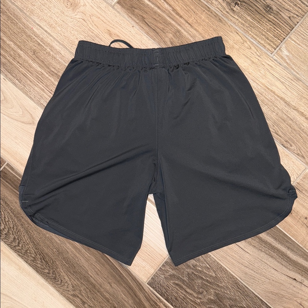 Under Armor LG Men's Gray Athletic Shorts EUC - Picture 3 of 3